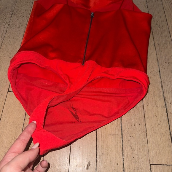 Alice & Olivia Harmon Bodysuit - Picture 7 of 9